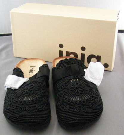 Inia Crochet Buckle Strap Flat Shoes