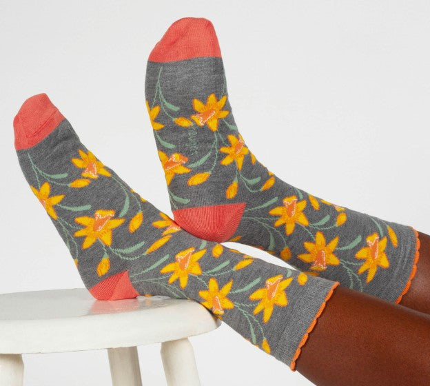 Thought Birth Flower Bamboo Socks in Daffodils Size UK 4-7