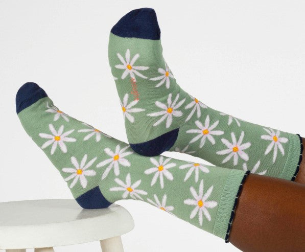 Thought Birth Flower Bamboo Socks in Daisy Size UK 4-7