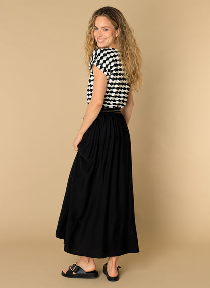 Ivy Beau "Elinor" Regular Fit Skirt in Black
