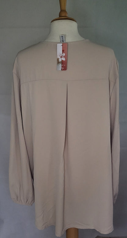 Made In Italy Plain Front Placket Elastic Cuffs Top One Size 14-22