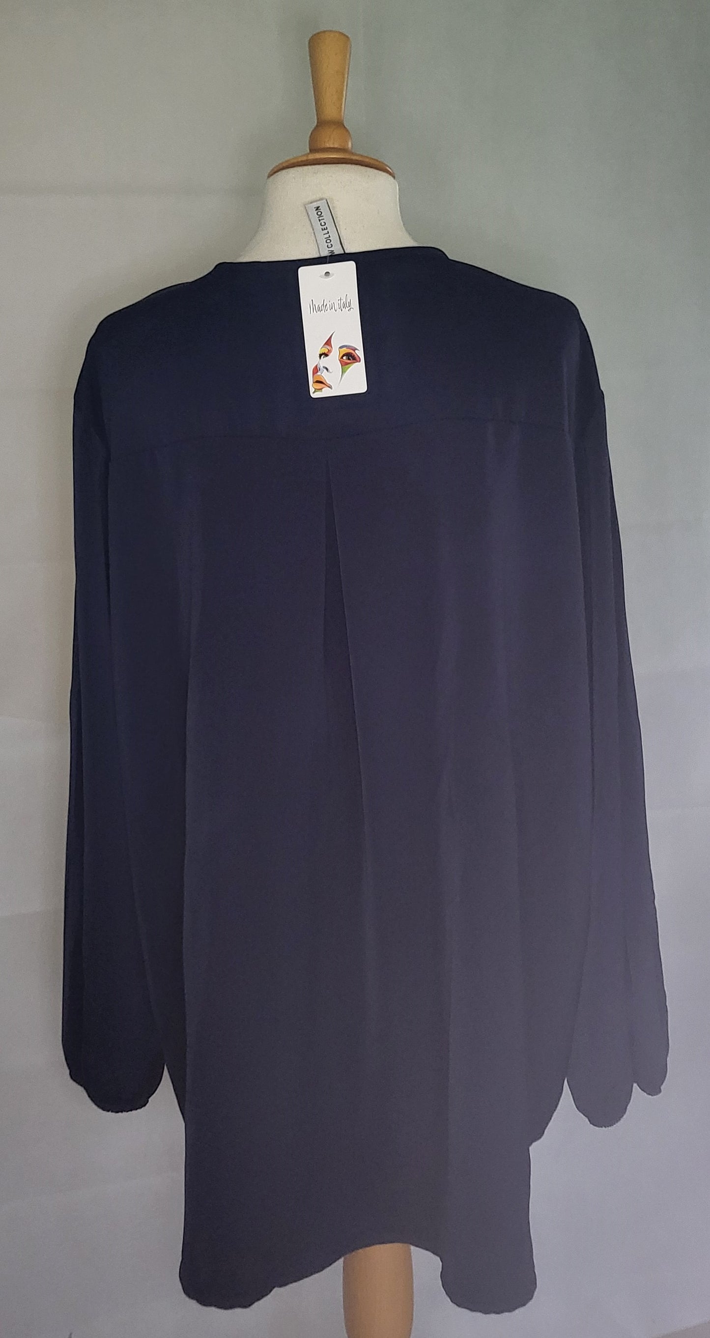 Made In Italy Plain Front Placket Elastic Cuffs Top One Size 14-22