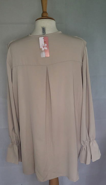 Made In Italy Plain Front Ruffle Detailing Top One Size 14-22