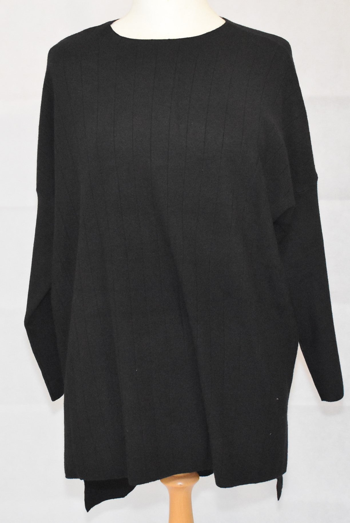 Made In Italy Plain Side Split Dipped Hem Top Black One Size 14-18