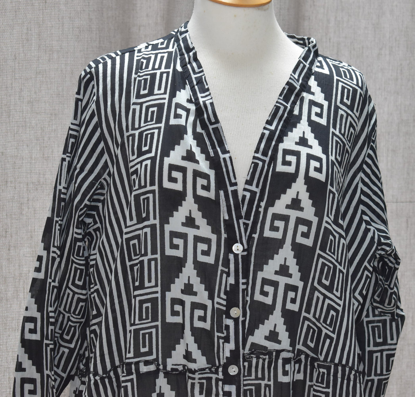 Stelle Geometric Stripe Pattern Front Button Detail Cotton Dress in Black One Size 16-24