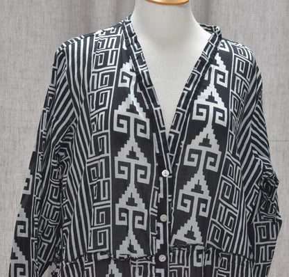Stelle Geometric Stripe Pattern Front Button Detail Cotton Dress in Black One Size 16-24
