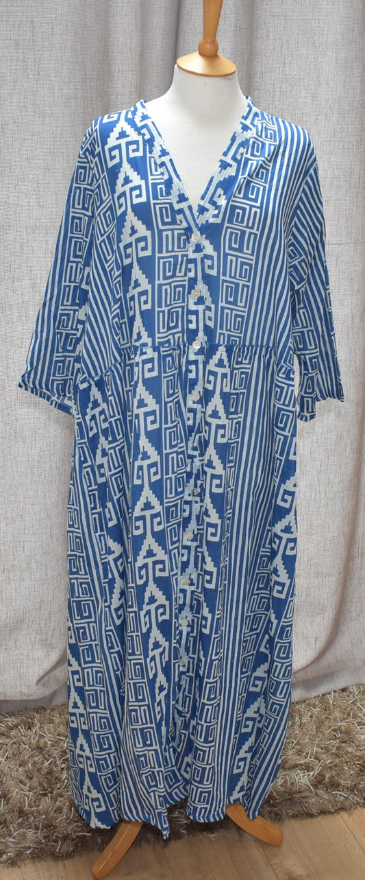 Stelle Geometric Stripe Pattern Front Button Detail Cotton Dress in Blue One Size 16-24