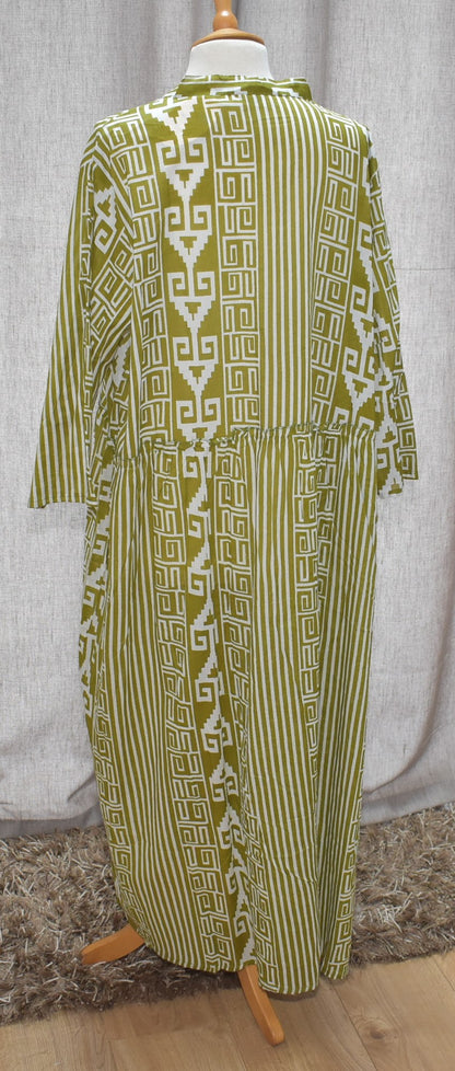 Stelle Geometric Stripe Pattern Front Button Detail Cotton Dress in Khaki One Size 16-24